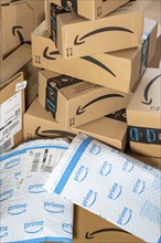 Parcels from online mail order company Amazon, various packaging, Amazon Prime