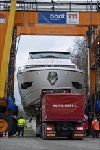 Craning the €6.3 million Sunseeker 88Y motor yacht, weighing 82 tonnes, in preparation for the