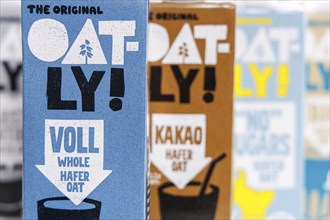 Oatly vegan oat milk milk substitute different flavours