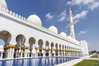 Sheikh Zayed Grand Mosque Abu Dhabi in Abu Dhabi, United Arab Emirates, Asia