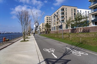 Promenade Kirchenpauerkai, Hafencity Hamburg, new district on the Elbe, on the site of the former