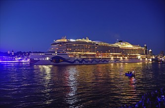 Deutschland, Hamburg, Hafen, Kreuzfahrtschiff AIDAprima