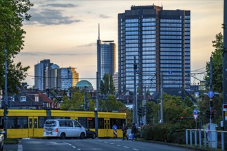 Skyline of Essen city centre, town hall, RWE Tower, dome of the old synagogue, Schützenbahn street,