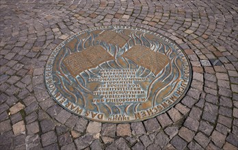 Memorial plaque, commemorating the burning of books by the National Socialists, Römerberg, Old