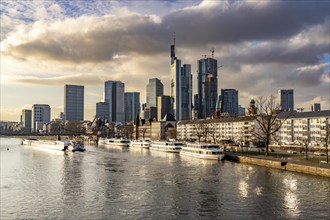 Skyline of the city centre of Frankfurt am Main, river Main, excursion boats at the Main quay,