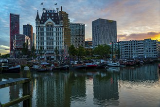 Rotterdam city centre, Oudehaven, historic harbour, The White House, historic office building,