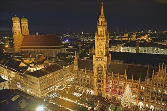 Europe, Germany, Bavaria, Munich, View from St Peter's, Marienplatz, Christmas, Church of Our Lady