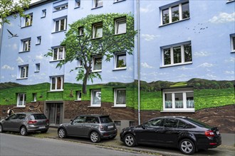 Residential buildings on Feldsieper Straße in Bochum, after an energy-efficient refurbishment, with