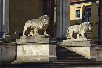 Europe, Germany, Bavaria, Munich, Odeonsplatz, Feldherrnhalle, built in 1841, lion figures on the