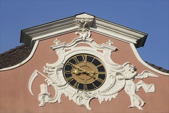 Gable with clock, relief, figures, detail, decoration, roof, angel, baroque, rococo, new castle,