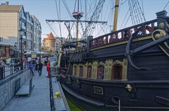 The harbour with the pirate ship Black Pearl on the Motlawa, Motlawa, in the city centre of Gdansk.