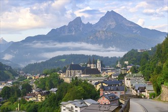 View of the village with parish churches, St Andreas and the collegiate church of St Peter and St