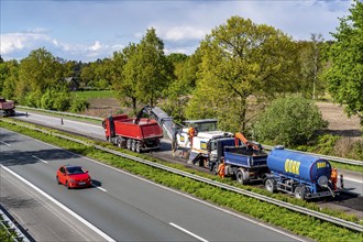 Motorway construction site on the A3 between Hünxe and Emmerich, in both directions, near Rees,