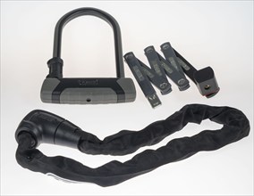 Various bicycle locks, U-lock, chain lock, folding lock