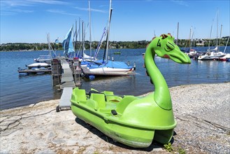 Lake Möhne, dam in the northern Sauerland, sailing boats, marina on the southern shore, kite pedal