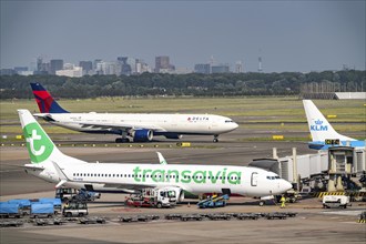 Amsterdam Schiphol Airport, aeroplanes on the taxiway, at the terminal, Gate D, check-in, apron,