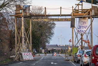 Camp of climate activists in the rest of the village of Lützerath, the last place to be excavated