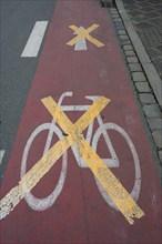 Closed cycle path in the city centre, Nuremberg, Middle Franconia, Bavaria, Germany, Europe