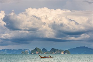 Phang Nga bay near Koh Yai Noi, seascape, seascape, nature, natural landscape, mountains,