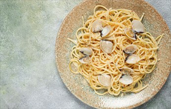 Spaghetti vongole, venerki, homemade, no people