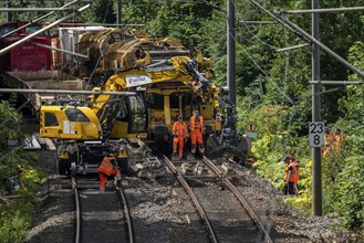 Repair work on the tracks of the S-Bahn line 9, between Essen and Wuppertal, near Essen-Kupferdreh,