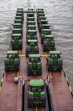 Rhine Ro-ro Service BV, vehicle freighter Dynamica, transports straight tractors, tractors, cargo