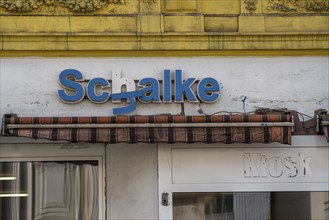 The Schalke Mile, Mile of Tradition, Kurt-Schumacher-Straße in Gelsenkirchen-Schalke, corner house