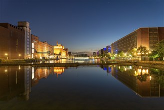 The inner harbour, Duisburg, former mills and warehouse buildings, modern office buildings, North