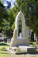 A new monument can be seen at Caspar David Friedrich's grave in Dresden's Trinitatisfriedhof