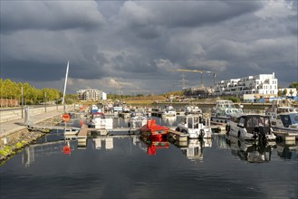 New urban quarter Graf Bismarck and Stölting Marina, on the Rhine-Herne Canal, residential and