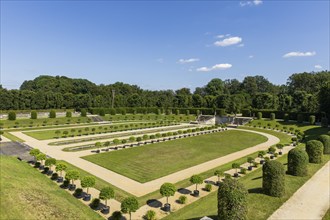 The Grosssedlitz Baroque Garden with the Friedrich Palace is located on a hill on the left bank of