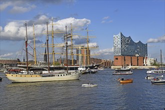 Europe, Germany, Hanseatic City of Hamburg, harbour, Elbe, arrival parade of the restored