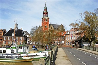 Museum harbour, passenger ships, canal boat, Waageplatz, Alte Waage, town hall, Leer, East Frisia,