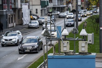 Air quality monitoring station, on the B7, Friedrich-Engels-Alle in Wuppertal, operated by the