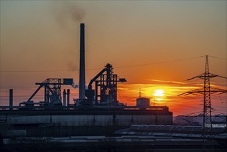 The two blast furnaces of HKM, Hüttenwerke Krupp Mannesmann, in Duisburg-Hüttenheim, extinguishing