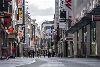 Effects of the coronavirus crisis, empty shopping street, around 1400 hours on Saturday, normally