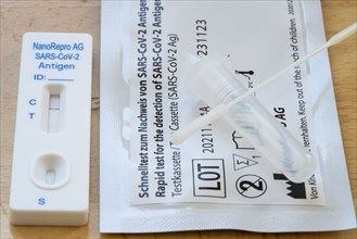 Negative corona antigen rapid test, lay test, self-test, for the detection of SARS-CoV-2 infection,