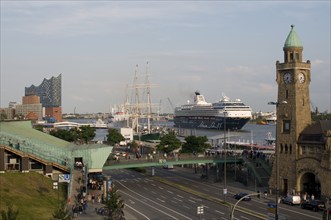 Europe, Germany, Hamburg, Elbe, harbour, Elbe Philharmonic Hall, passenger ship Mein Schiff 1, St.