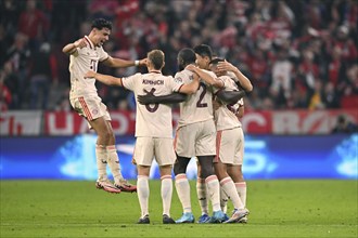 Goal celebration Aleksandar Pavlovic FC Bayern München FCB (45) Joshua Kimmich FC Bayern München