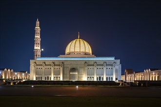 Sultan Qaboos Grand Mosque, night shot with lighting, Muscat, Oman, Asia