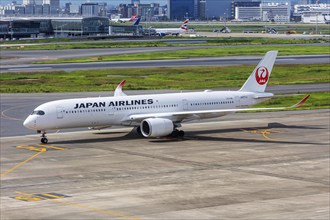 A JAL Japan Airlines Airbus A350-900 aircraft with the registration number JA07XJ at Tokyo Haneda