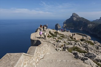 Tourists, Punta de la Nao with viewing terrace Mir ador Es Colomer, Majorca, Balearic Islands,