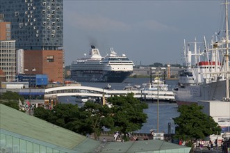 Europe, Germany, Hamburg, Elbe, harbour, Elbe Philharmonic Hall, passenger ship Mein Schiff 1,