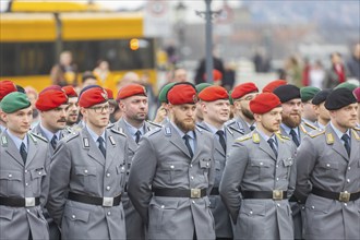 Public roll call of the Army Officers' School on Theatre Square: Bundeswehr honours and bids