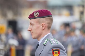 Public roll call of the Army Officers' School on Theatre Square: Bundeswehr honours and bids