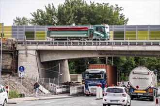 A40 motorway bridge, new construction, the old bridge was dilapidated, over the road, Schlütershof,