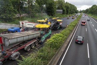 Renewal of the road surface on the A40 motorway between the Kaiserberg junction and Mülheim-Heißen,