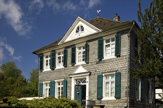 House in the Bergisch-Classicist style, named Bährens House after the pastor of the same name,