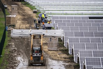 Construction of a solar park in Neukirchen-Vluyn, over 10, 000 solar modules will be installed on 4