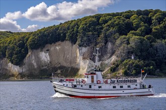 Excursion boat Jan Cox, round trip to the chalk cliffs of Rügen, viewing platform at the famous